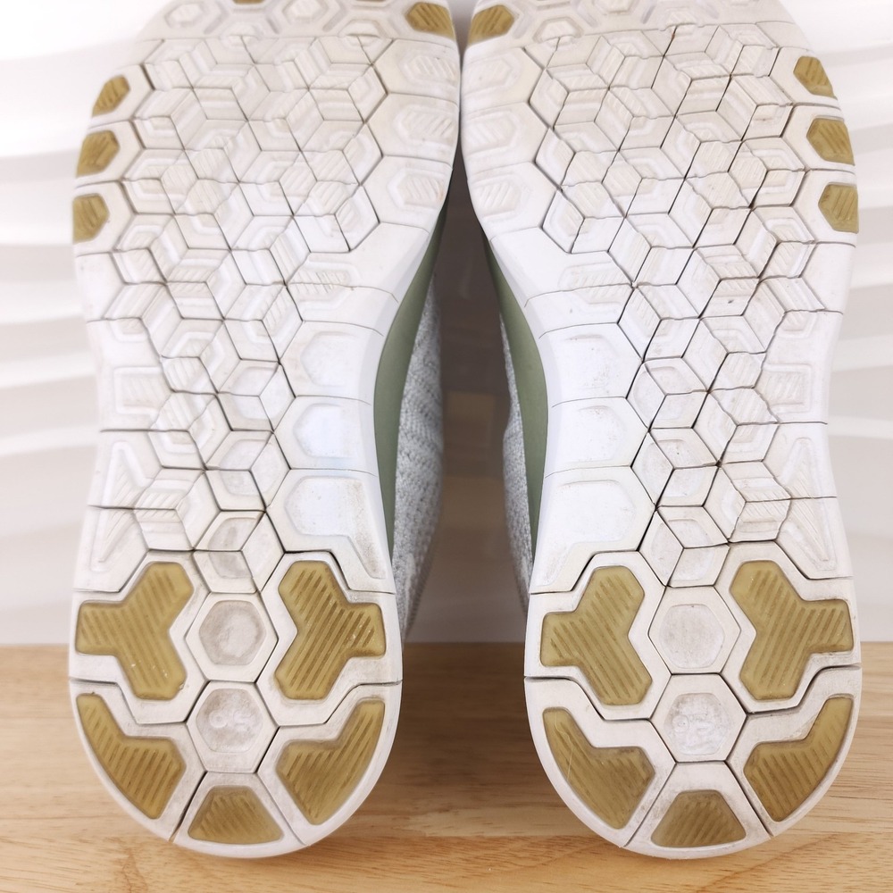 Nike Women's Silver Knit Athletic Shoes. Excellent condition. - Picture 12 of 14